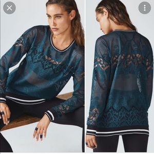 FABLETICS SOPHIE Sheer lace long sleeve tunic top. Size large.